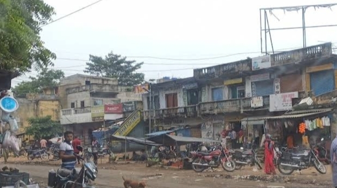 দোকানের সামনে থেকে চাষমোড়ে বাইক চুরির অভিযোগ