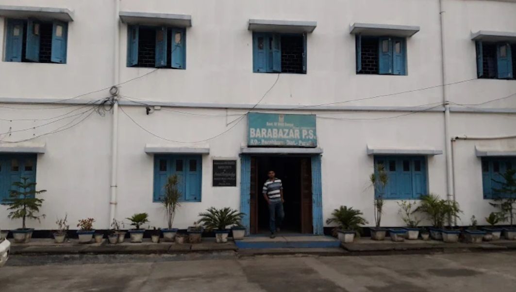 বরাবাজারে এক বৃদ্ধের ঝুলন্ত দেহ উদ্ধার করল পুলিশ