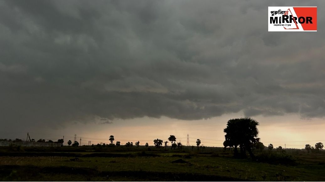 টানা বৃষ্টিতে এক ধাক্কায় ৬–৭ ডিগ্রি পারদ নামল পুরুলিয়ায়