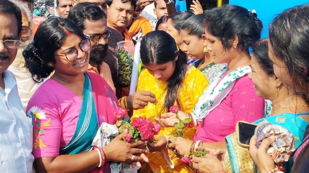 সরকারি বাসে বিনামূল্যে মহিলাদের যাতায়াত শুরু, পুরুলিয়ায় উৎফুল্ল মহিলারা