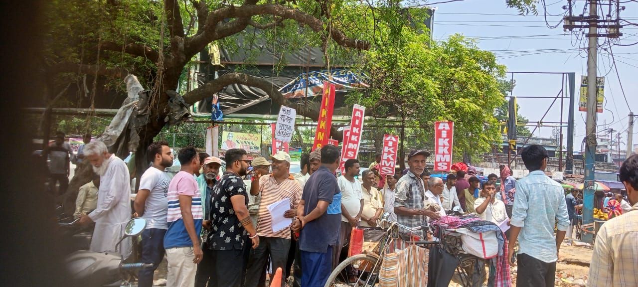 হকার উচ্ছেদের প্রতিবাদে ফের পুরুলিয়া শহরে মিছিল