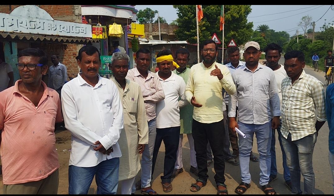 স্কুলে ফের বিজ্ঞান বিভাগ চালুর দাবিতে স্মারকলিপি কংগ্রেসের
