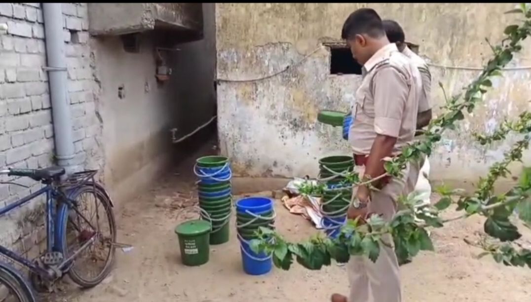বালতির সঙ্গে এবার ত্রিপল, কাউন্সিলরের বাড়ি থেকে উদ্ধার, চাঞ্চল্য পুরুলিয়ায়