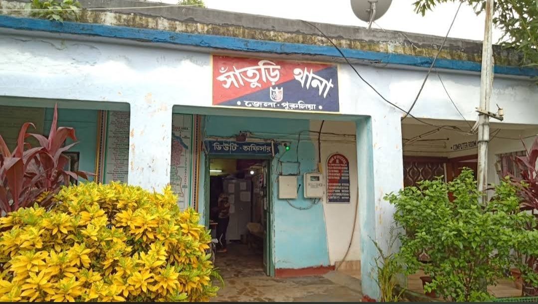 সাঁতুড়িতে প্রতিবেশীদের তৎপরতায় প্রাণ বাঁচলো গৃহবধূর, পণের দাবিতে নির্যাতনের অভিযোগ, তদন্তে পুলিশ