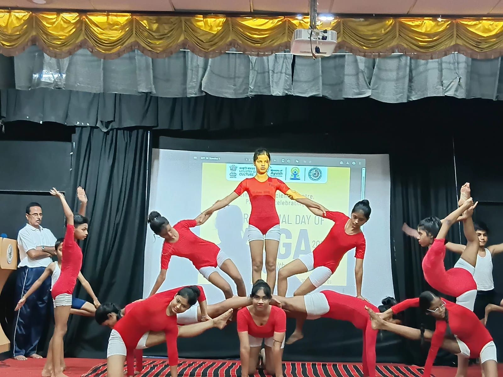 বুড়ো হলেও যোগ রাখবে নীরোগ, জানিয়ে দিলো জেলা বিজ্ঞান কেন্দ্র