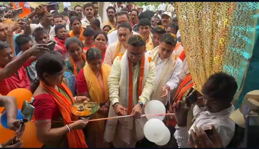 জনতার সমস্যার মুশকিল আসান, সেবা কেন্দ্র খুললেন মন্ত্রী নদীয়ারচাঁদ