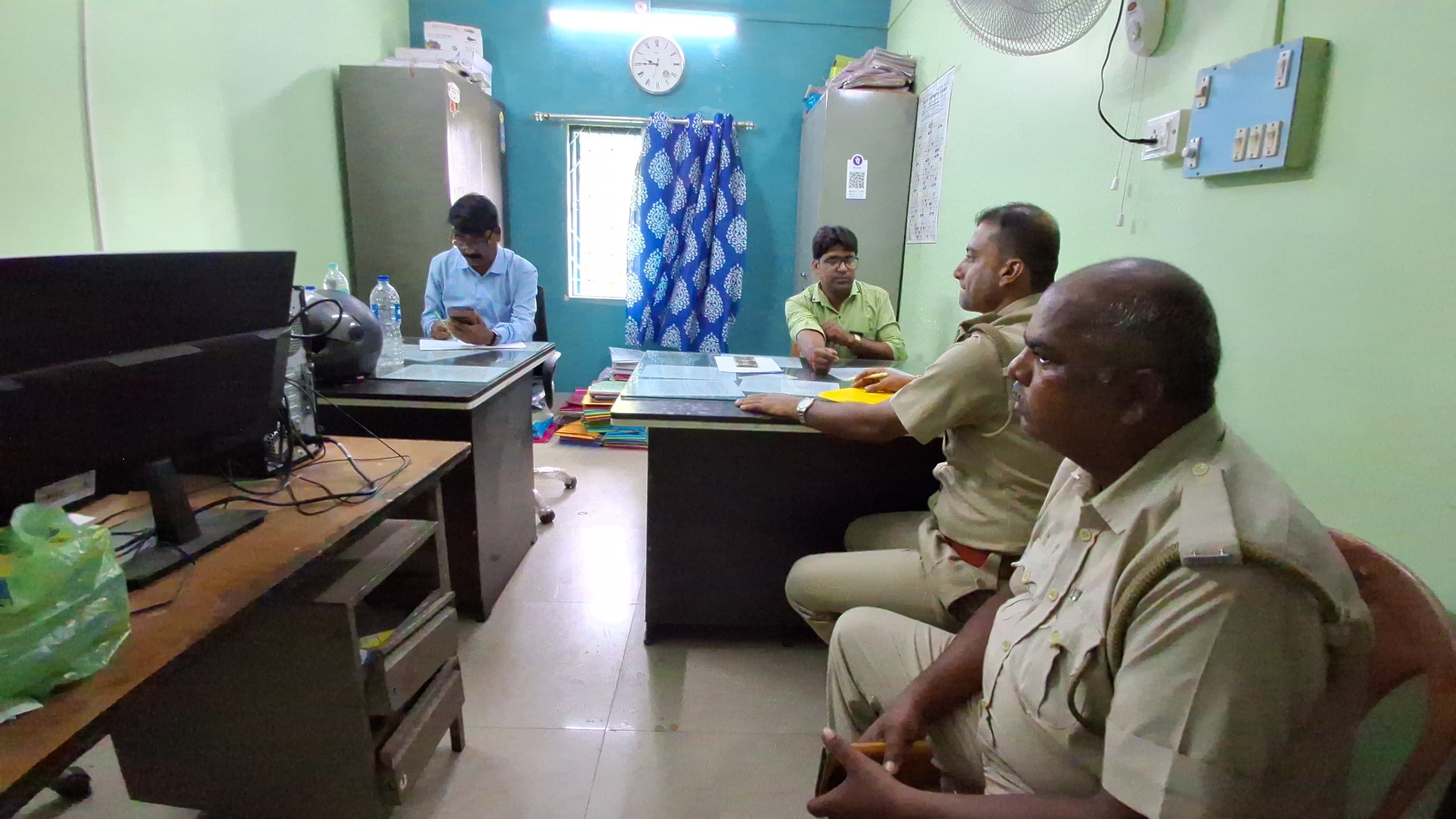 জেলার ১৭০ গ্রাম পঞ্চায়েতে আর ৩ পুরসভায় পুলিশের হানা, বাজেয়াপ্ত জন্ম-মৃত্যু রেজিস্টার