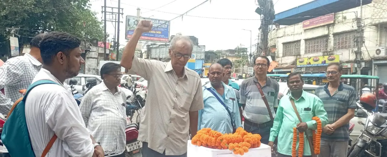ঐতিহাসিক খাদ্য আন্দোলনের  শহিদদের পুরুলিয়ায় শ্রদ্ধা জানালো বামফ্রন্ট