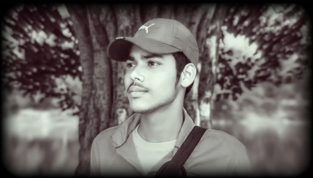 ফোনে স্ট্যাটাস! পুরুলিয়া শহরের ভাড়া বাড়ি থেকে তরতাজা যুবকের নিথর দেহ উদ্ধার