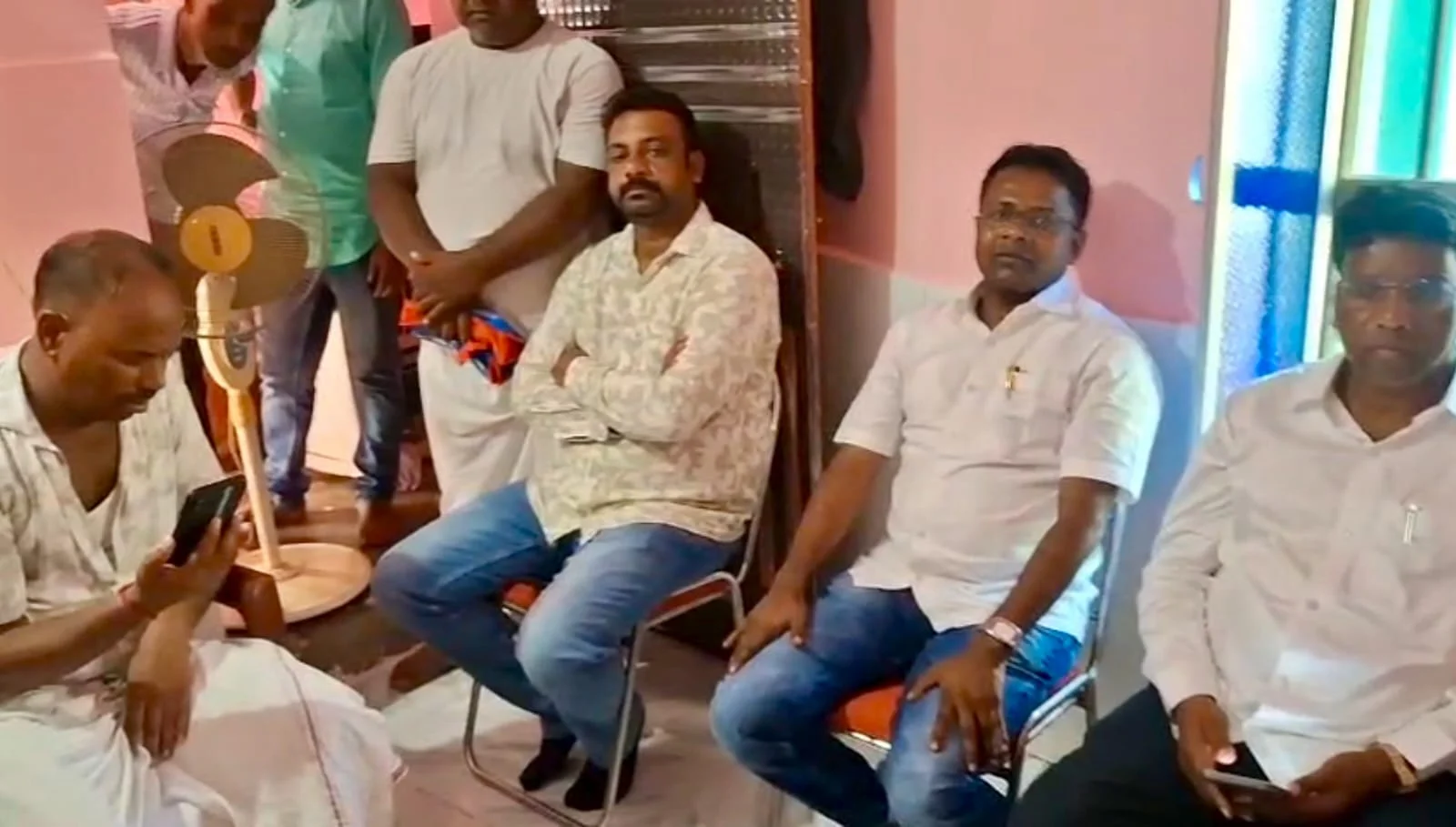 একা অমিত নয়, নার্সিং ছাত্রীর নৃশংস  হত্যাকাণ্ডে জড়িয়ে রয়েছে আরও অনেকে, দাবি পরিবারের