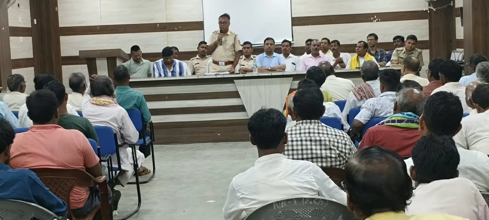 দুর্গাপুজো প্রস্তুতি নিয়ে পুজো কমিটিগুলির সঙ্গে  বৈঠকে আড়শা প্রশাসন