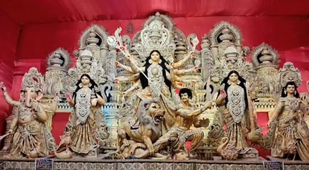শতবর্ষ উদযাপনে চমক পুরুলিয়া শহরের নডিহা বারোয়ারির