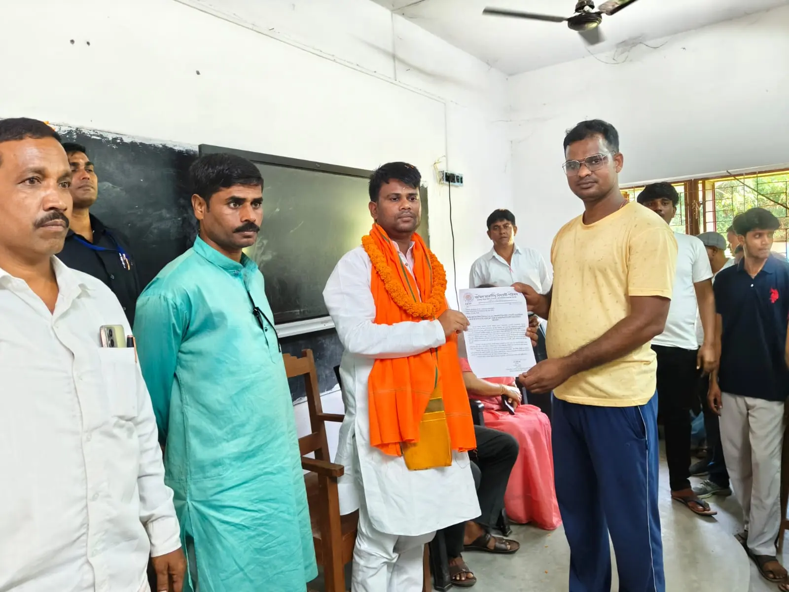 জয়পুর কলেজের কাঁচা রাস্তা পাকা করার দাবি, বিধায়কের দ্বারস্থ এবিভিপি