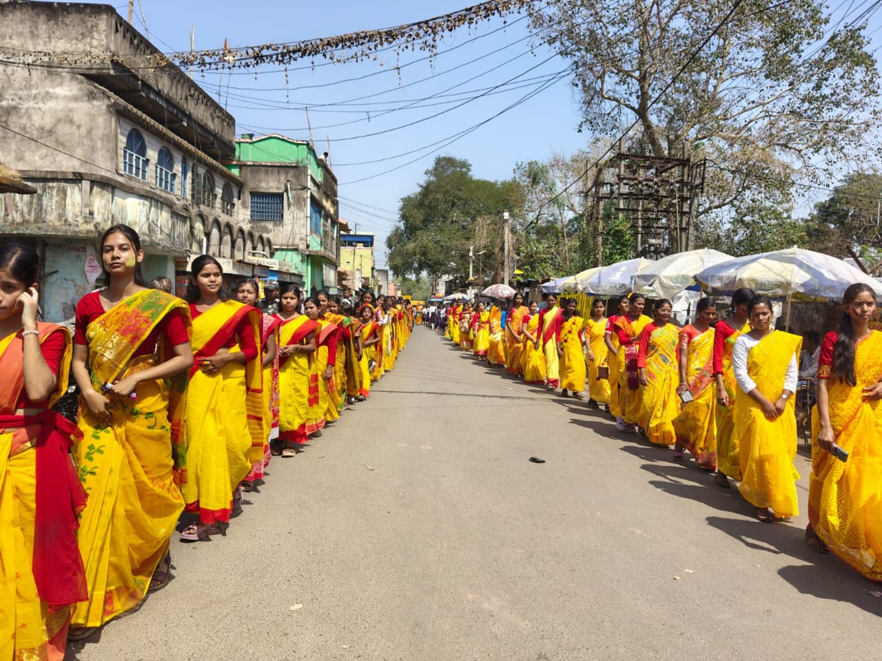 মানবাজার উচ্চতর বালিকা বিদ্যালয়ে বর্ণাঢ্য বসন্ত উৎসব